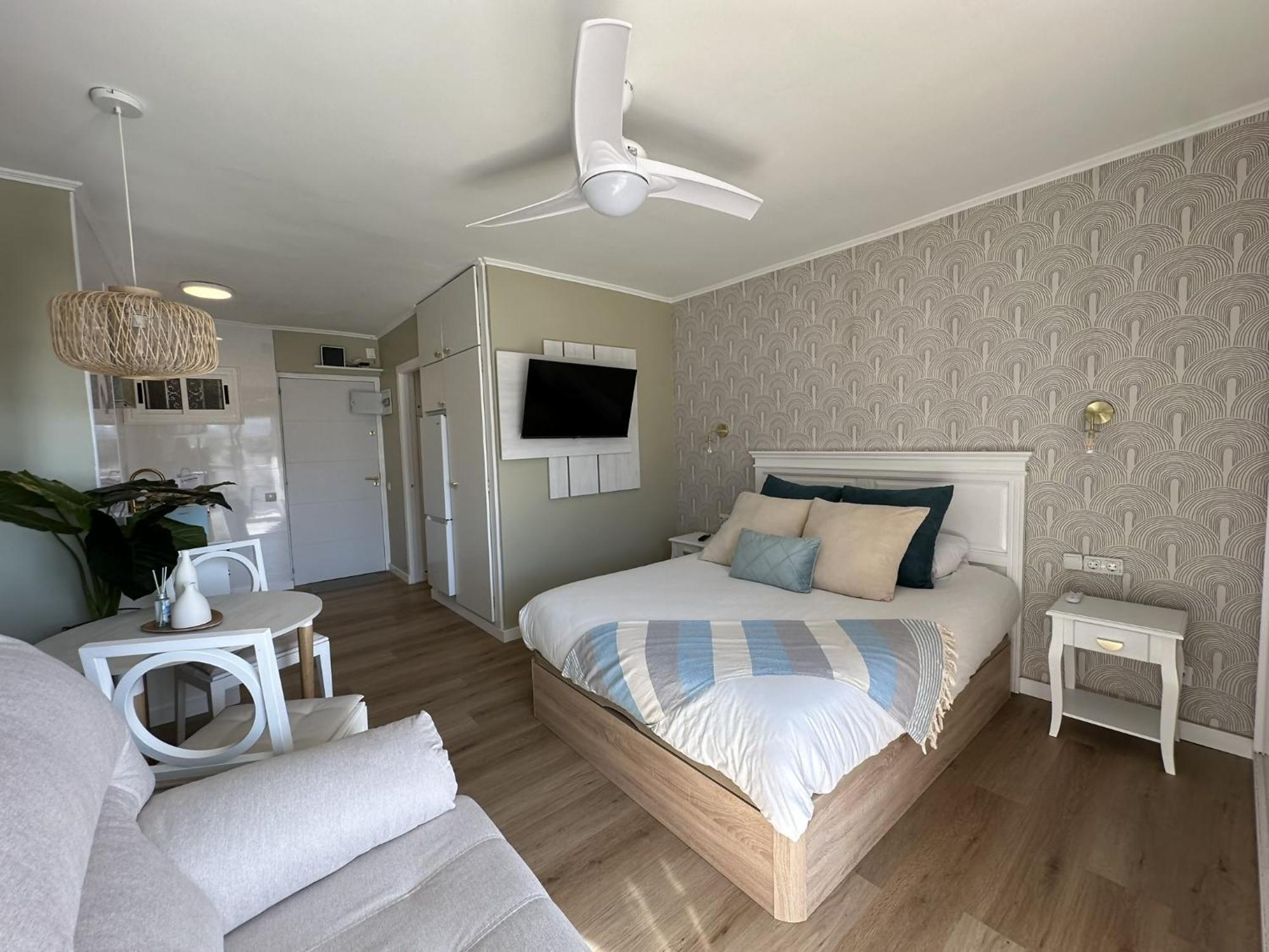 Estudio Agata Con Piscina A 800M De La Playa Benalmádena Buitenkant foto